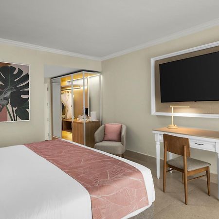 Wyndham Alltra Punta Cana All Inclusive Resort Exterior foto