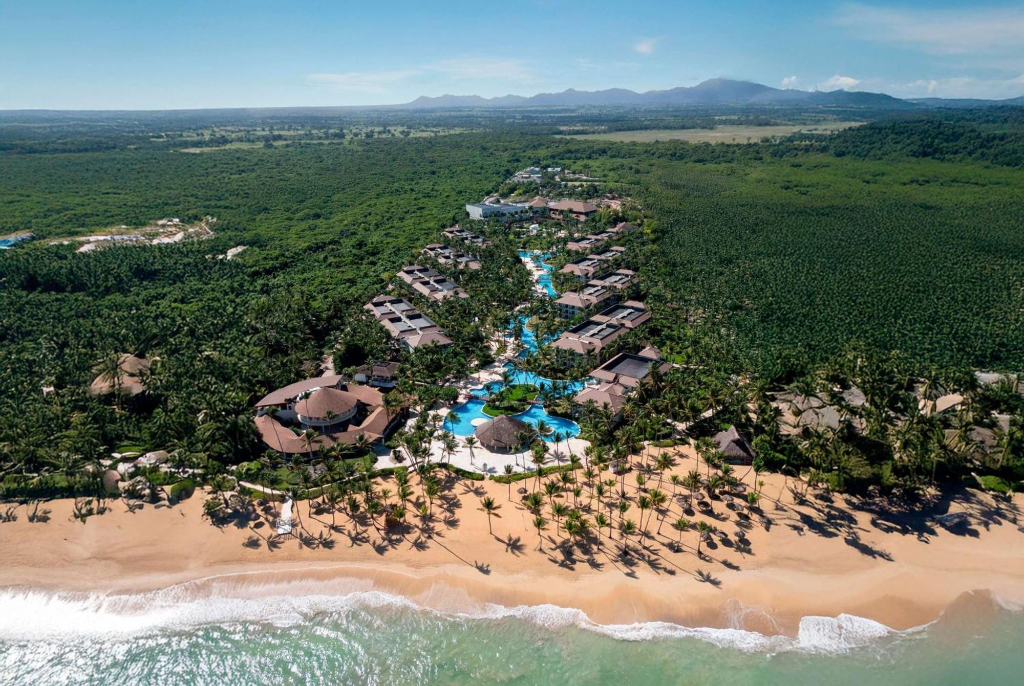 Wyndham Alltra Punta Cana All Inclusive Resort Exterior foto Hard Rock Hotel & Casino Punta Cana